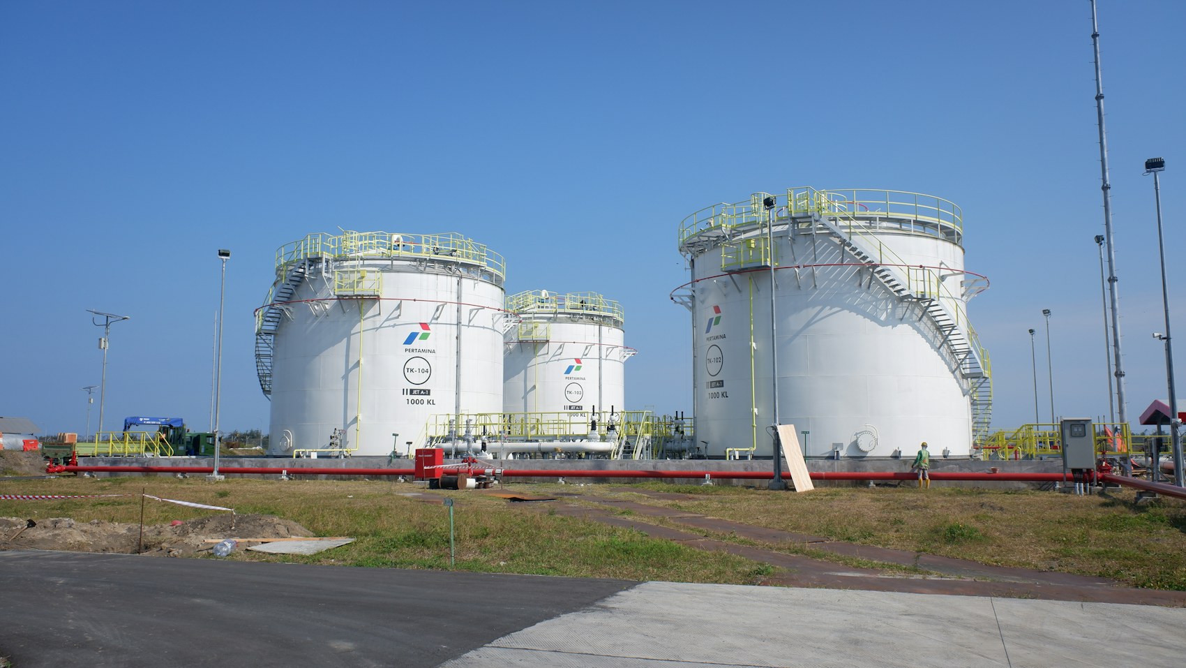 Illustrative conventional oilfield imagery
